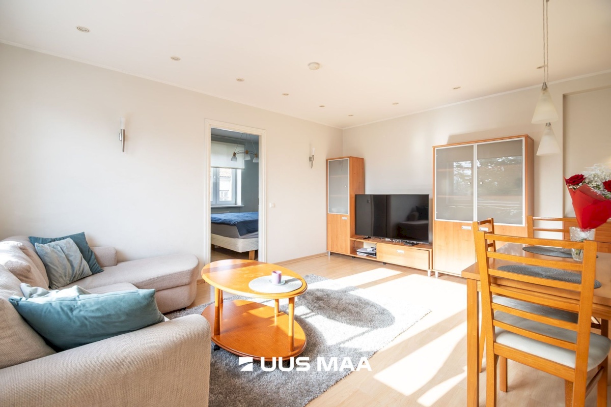 Saaremaa vald, Kuressaare linn, Tallinna 14