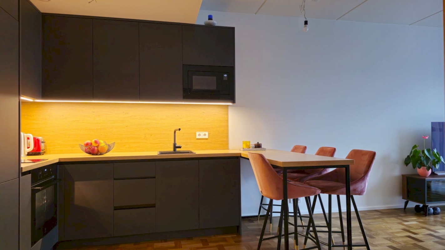 Tallinn, Kesklinna linnaosa, Pärnu mnt 137