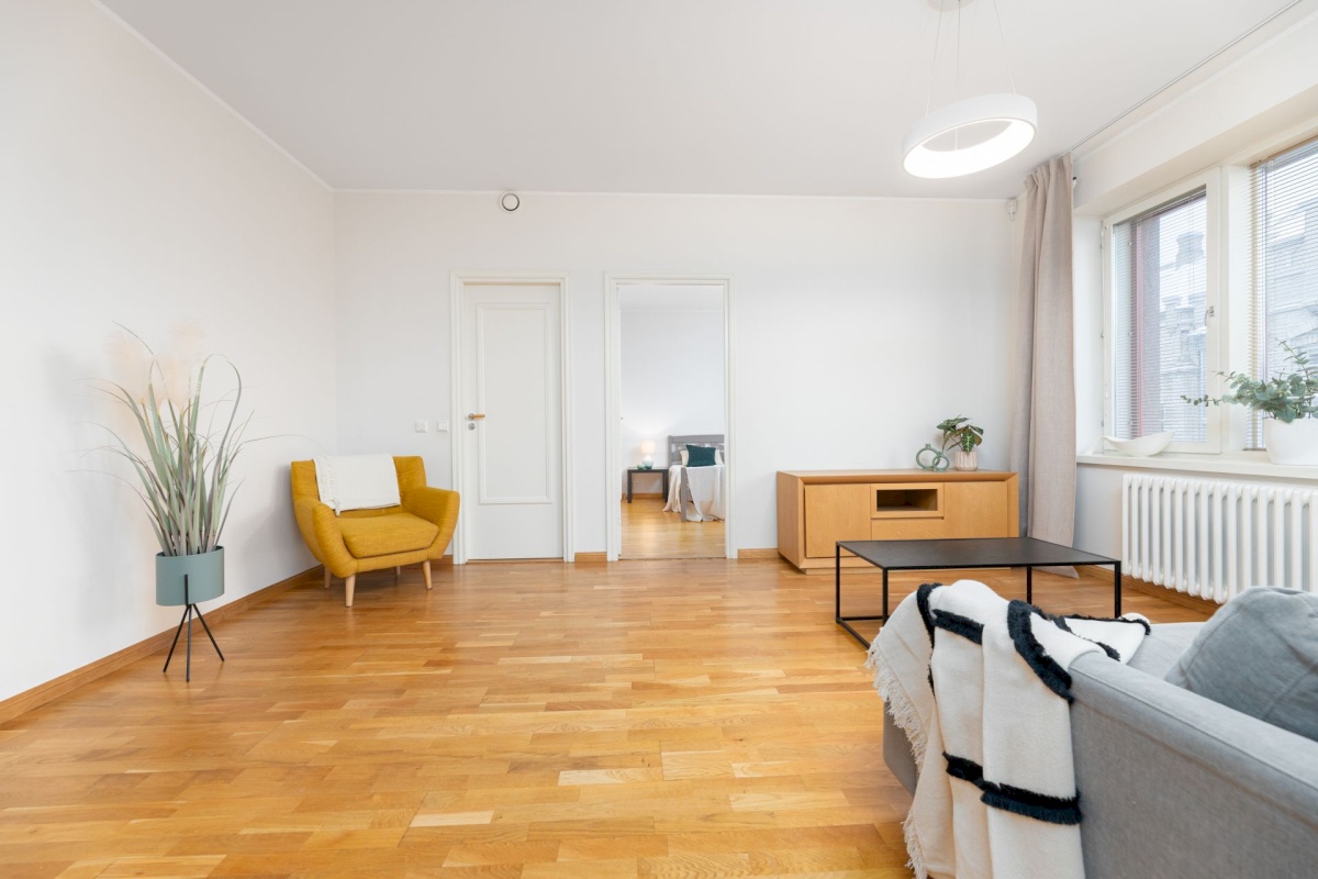 Tallinn, Kesklinna linnaosa, Pärnu mnt 27