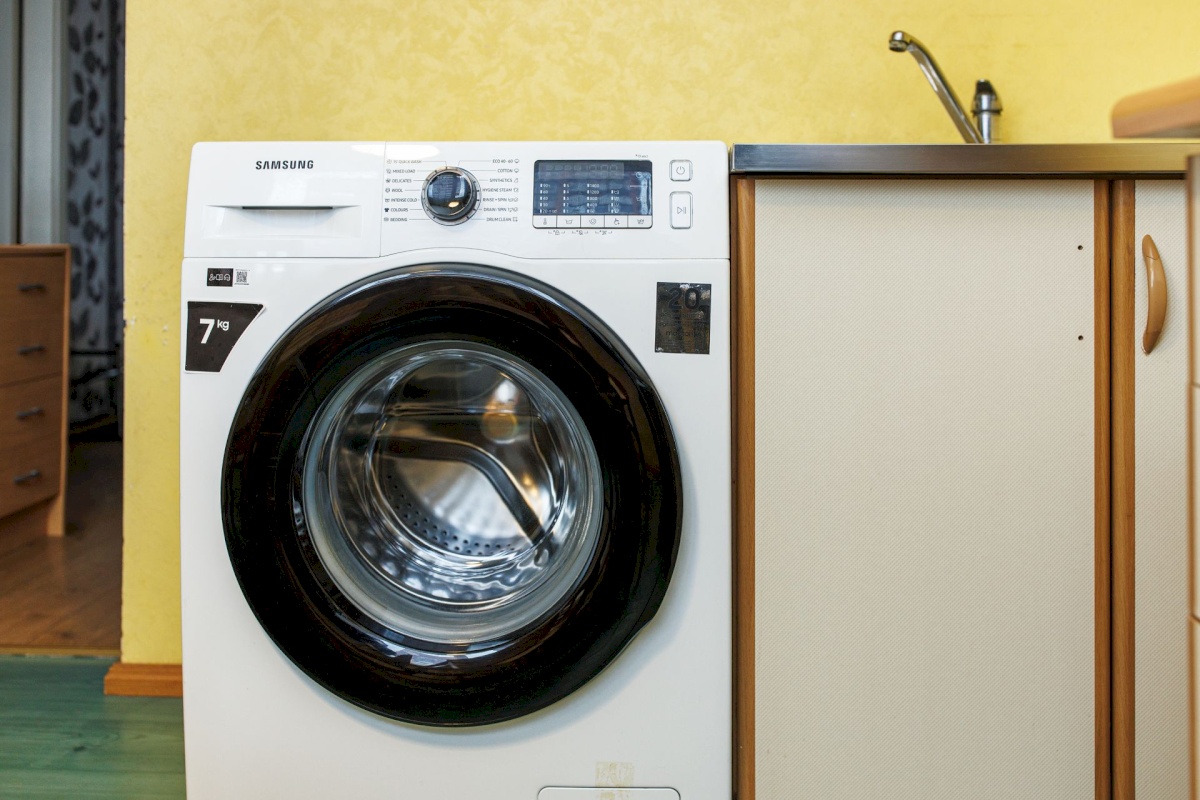 Tallinn, Haabersti linnaosa, Väike-Õismäe, Õismäe tee 99