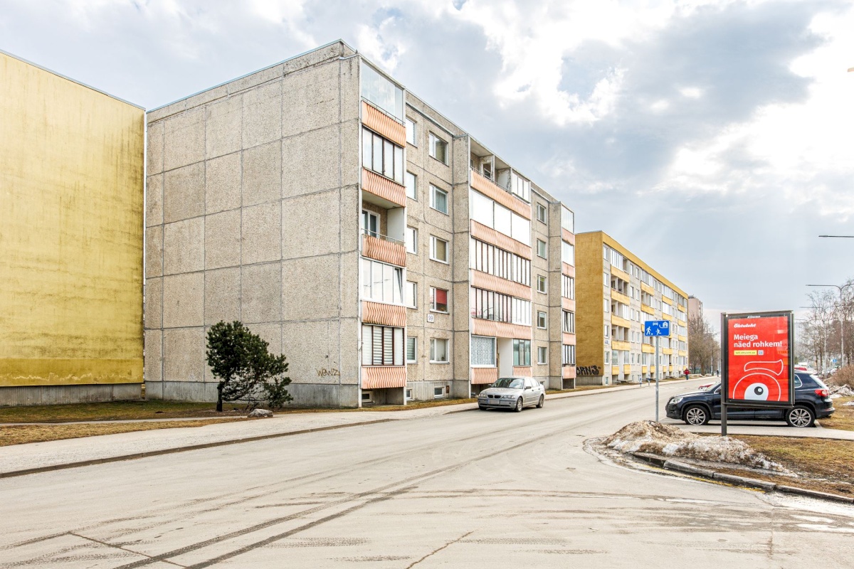 Tallinn, Haabersti linnaosa, Väike-Õismäe, Õismäe tee 99