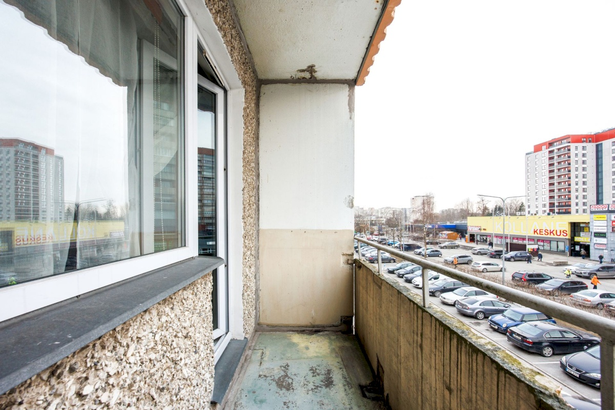 Tallinn, Haabersti linnaosa, Väike-Õismäe, Õismäe tee 99