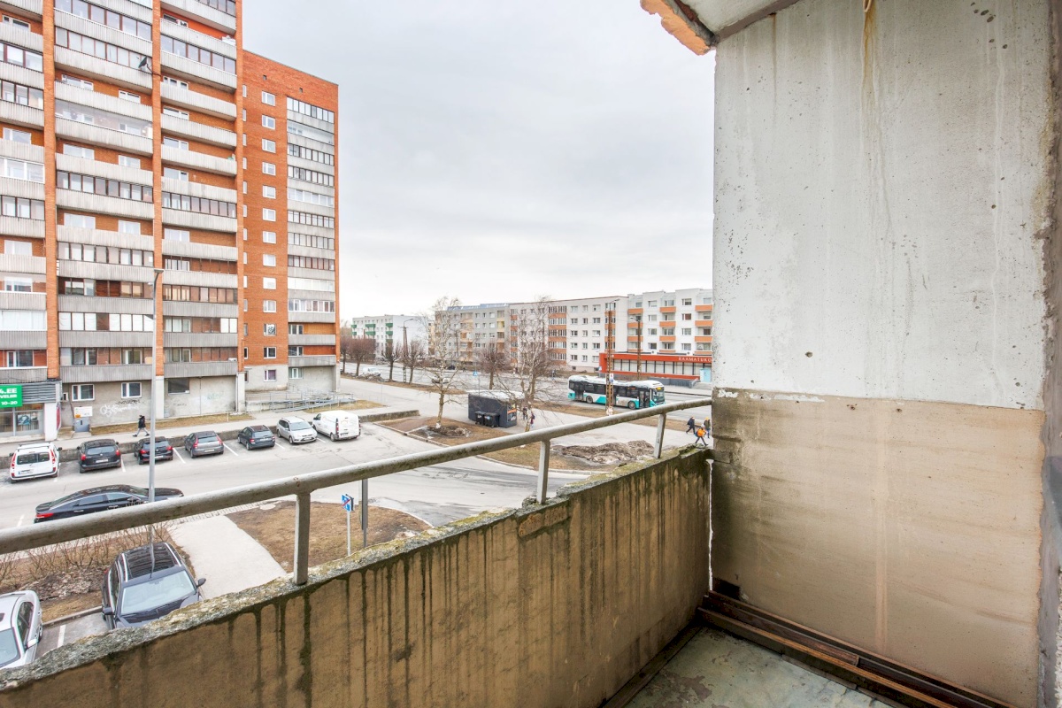 Tallinn, Haabersti linnaosa, Väike-Õismäe, Õismäe tee 99