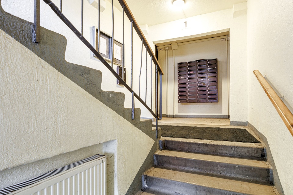 Tallinn, Haabersti linnaosa, Väike-Õismäe, Õismäe tee 99