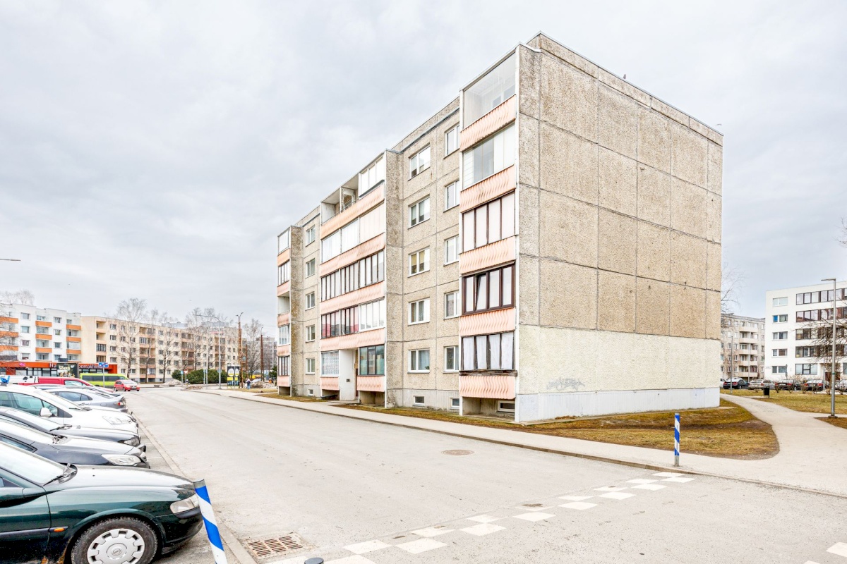 Tallinn, Haabersti linnaosa, Väike-Õismäe, Õismäe tee 99