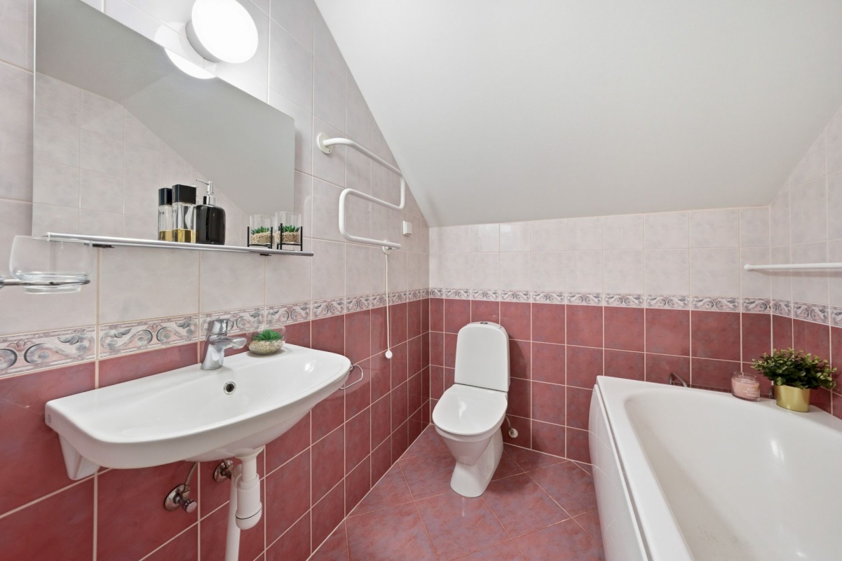 Tallinn, Nõmme linnaosa, Kivimäe, Lauliku 32a