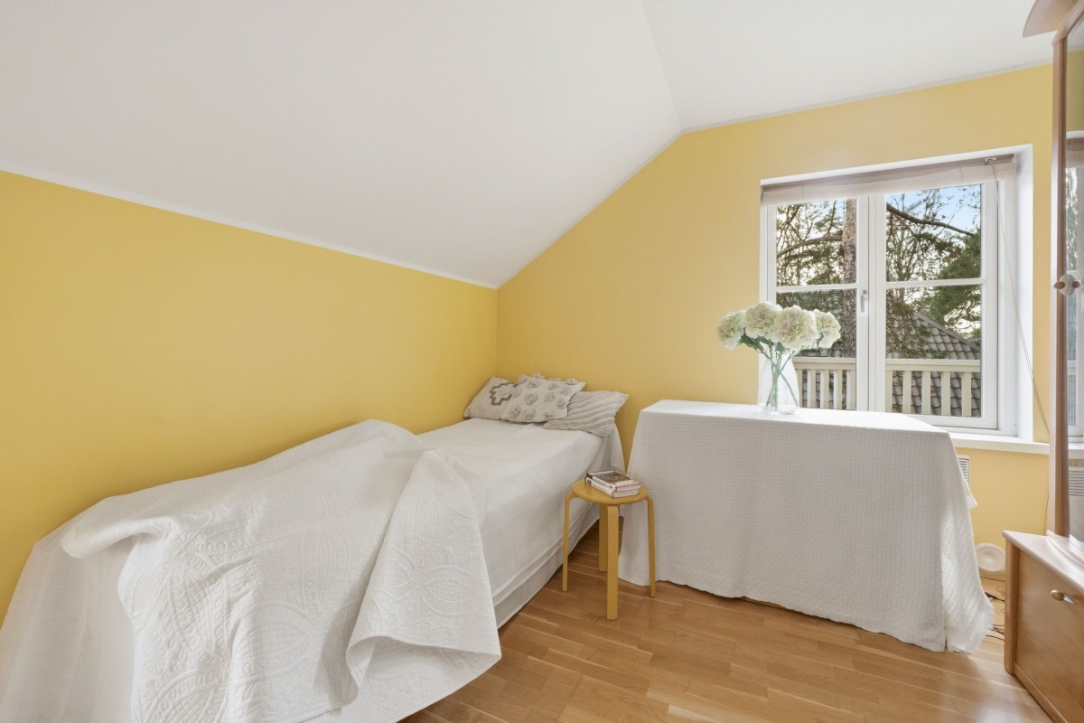 Tallinn, Nõmme linnaosa, Kivimäe, Lauliku 32a