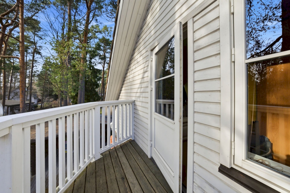 Tallinn, Nõmme linnaosa, Kivimäe, Lauliku 32a