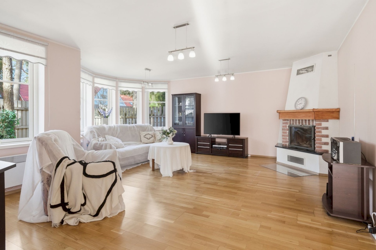 Tallinn, Nõmme linnaosa, Kivimäe, Lauliku 32a