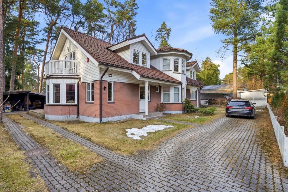 Tallinn, Nõmme linnaosa, Kivimäe, Lauliku 32a