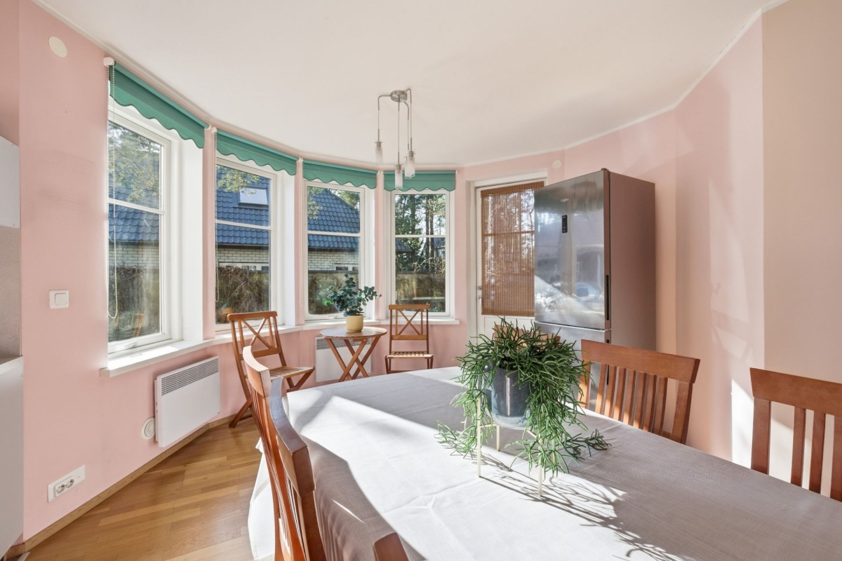 Tallinn, Nõmme linnaosa, Kivimäe, Lauliku 32a