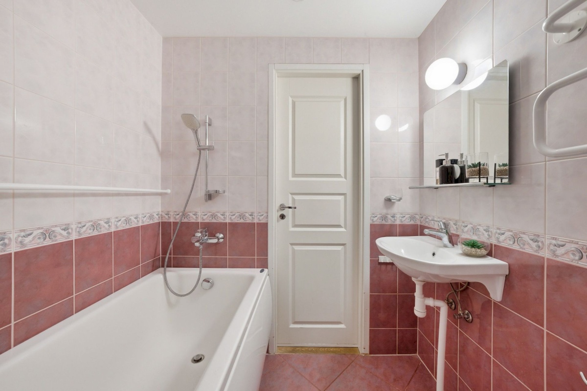 Tallinn, Nõmme linnaosa, Kivimäe, Lauliku 32a