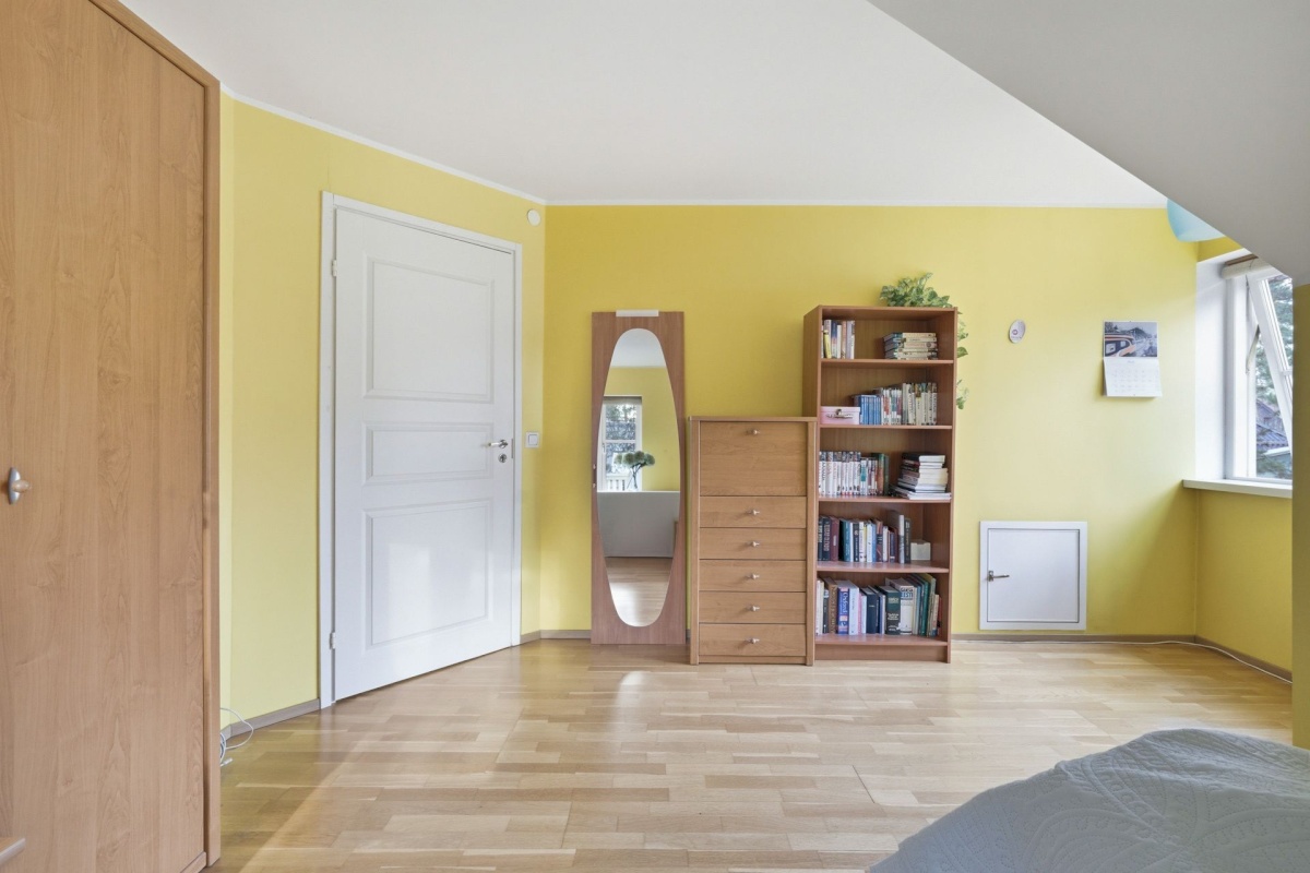 Tallinn, Nõmme linnaosa, Kivimäe, Lauliku 32a