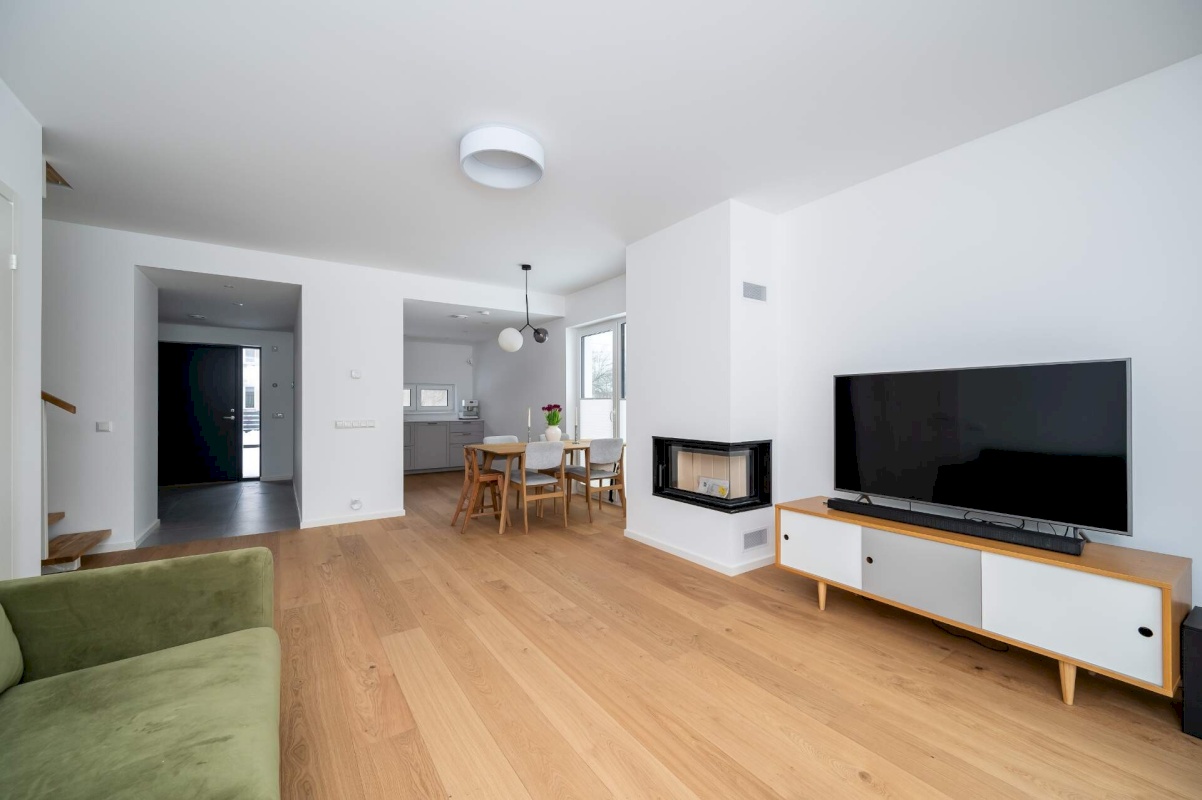 Anija vald, Kehra linn, Aia tn 4-4