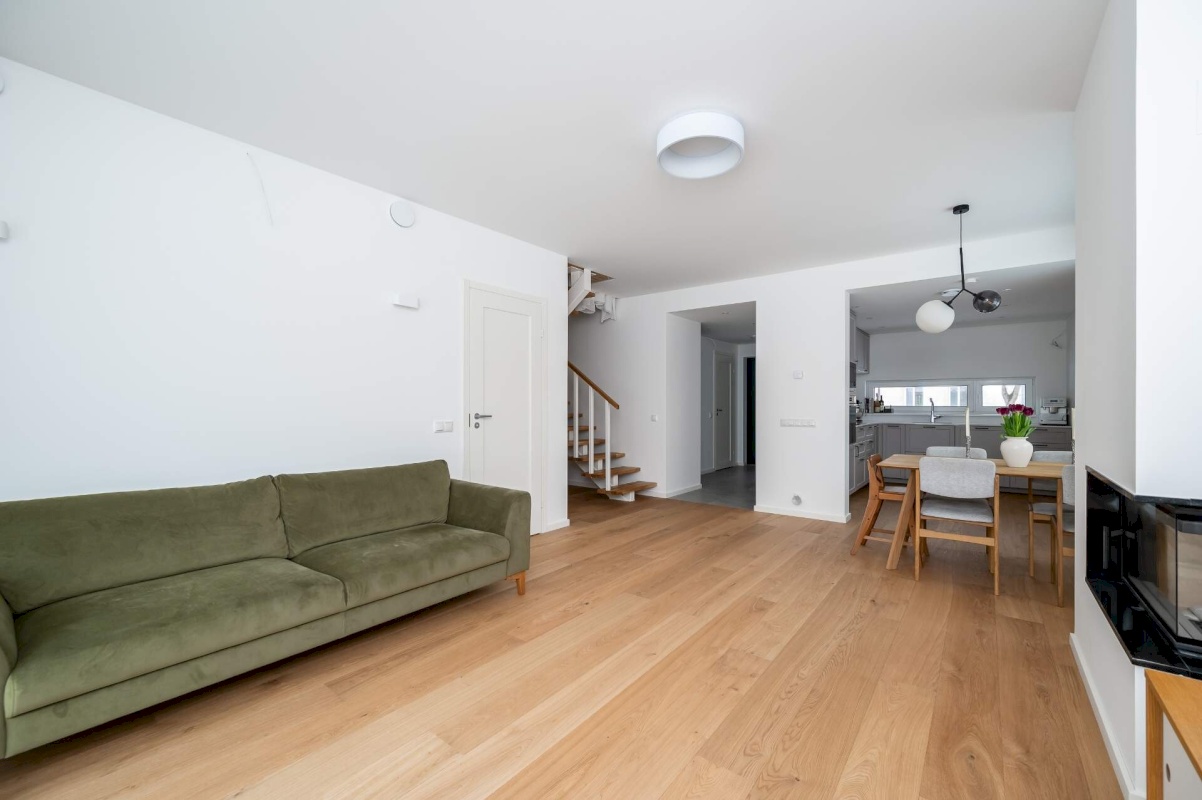 Anija vald, Kehra linn, Aia tn 4-4