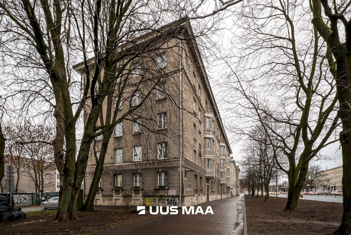 Tallinn, Kesklinna linnaosa, Uus Maailm, Pärnu mnt 62a