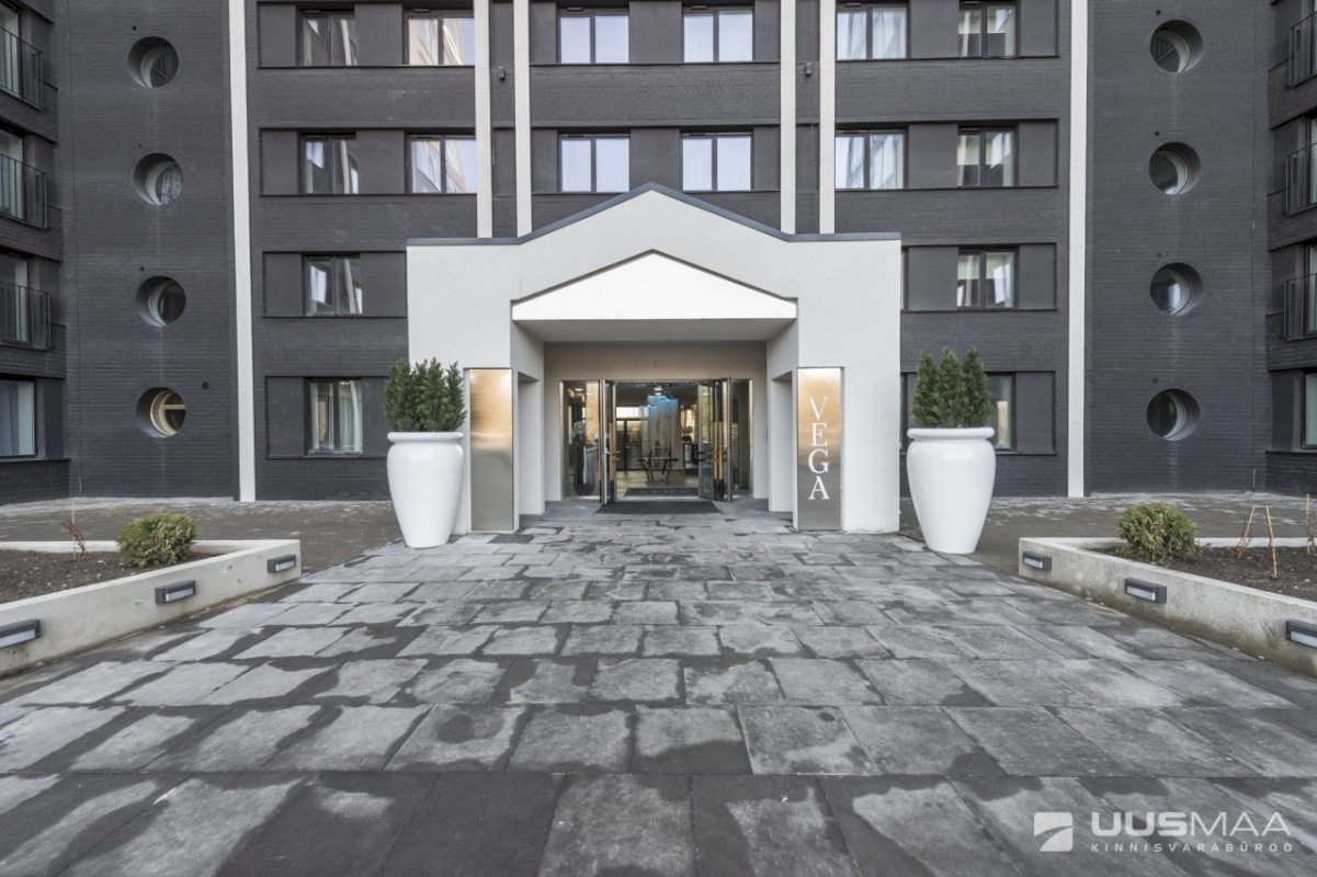 Tallinn, Lasnamäe linnaosa, Mustakivi, Mustakivi tee 25