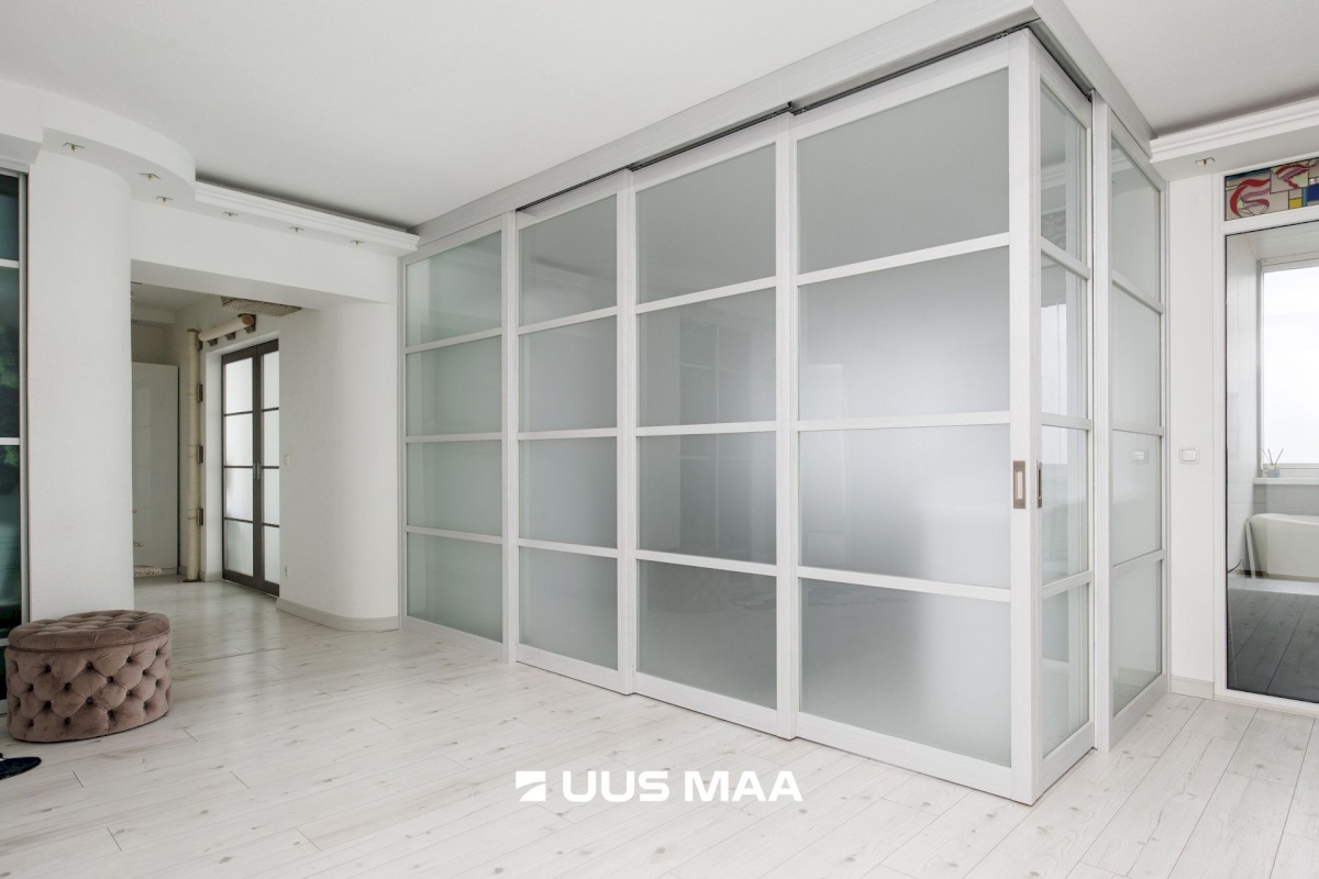 Tallinn, Lasnamäe linnaosa, Liikuri 10