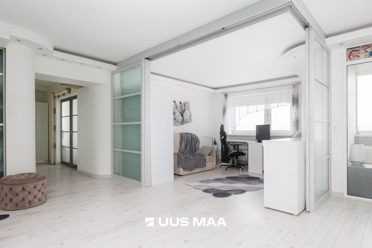 Tallinn, Lasnamäe linnaosa, Liikuri 10