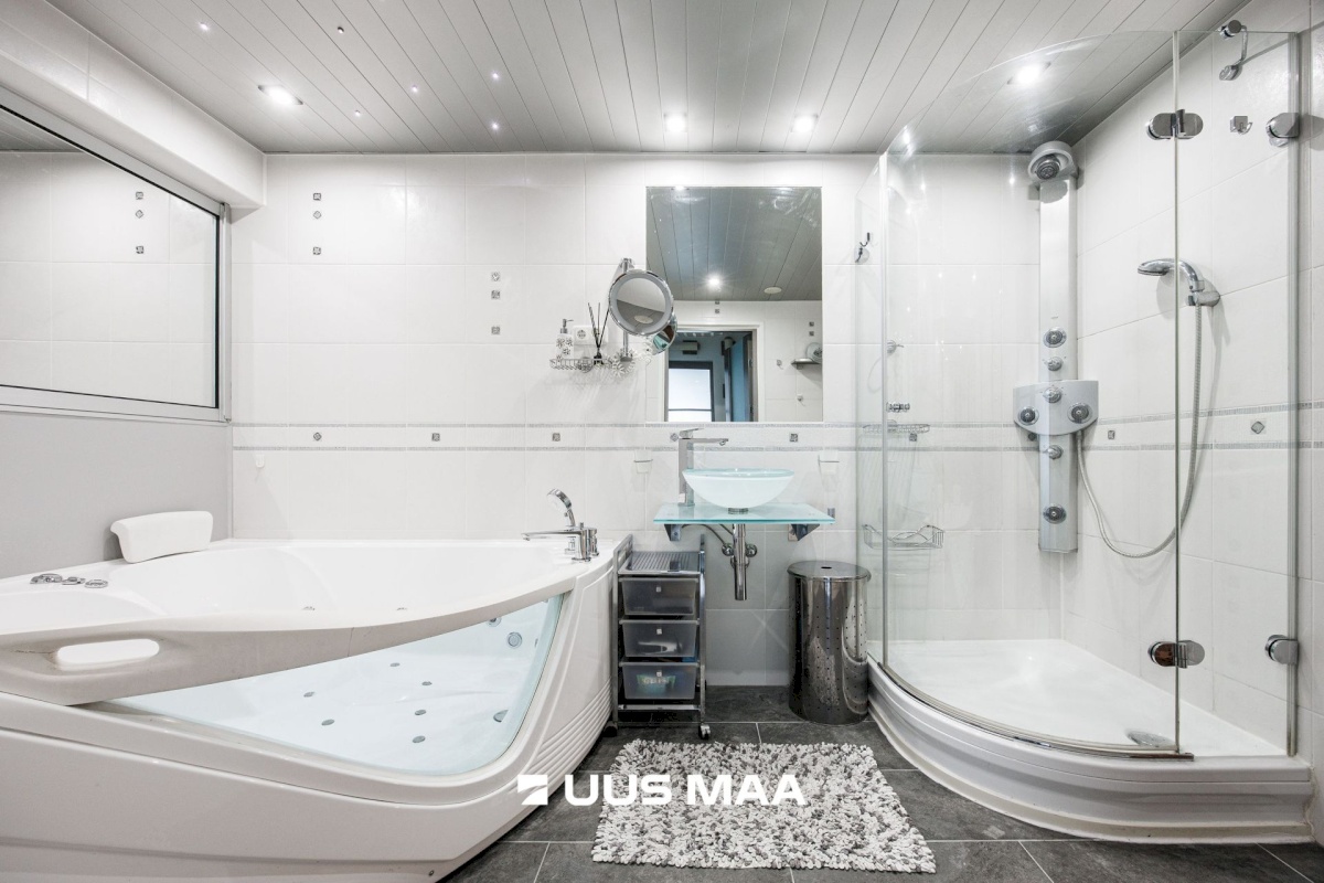 Tallinn, Lasnamäe linnaosa, Liikuri 10