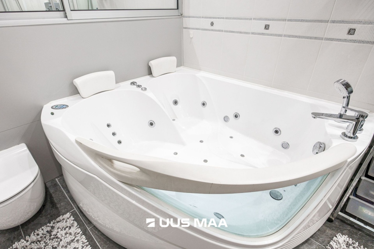 Tallinn, Lasnamäe linnaosa, Liikuri 10