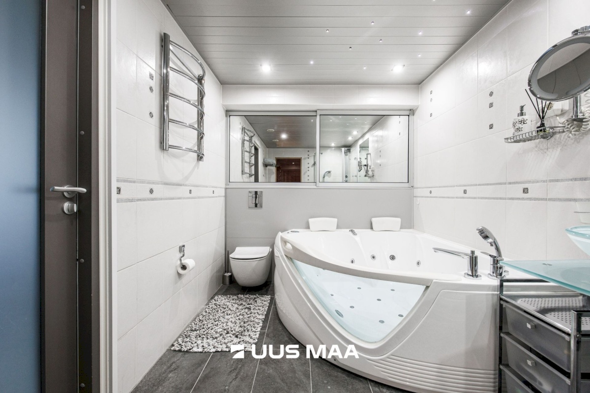 Tallinn, Lasnamäe linnaosa, Liikuri 10