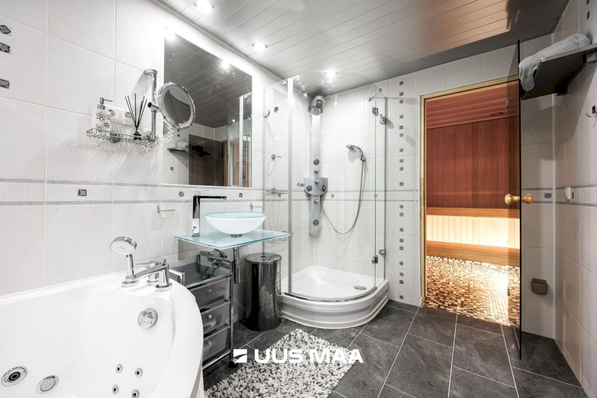 Tallinn, Lasnamäe linnaosa, Liikuri 10