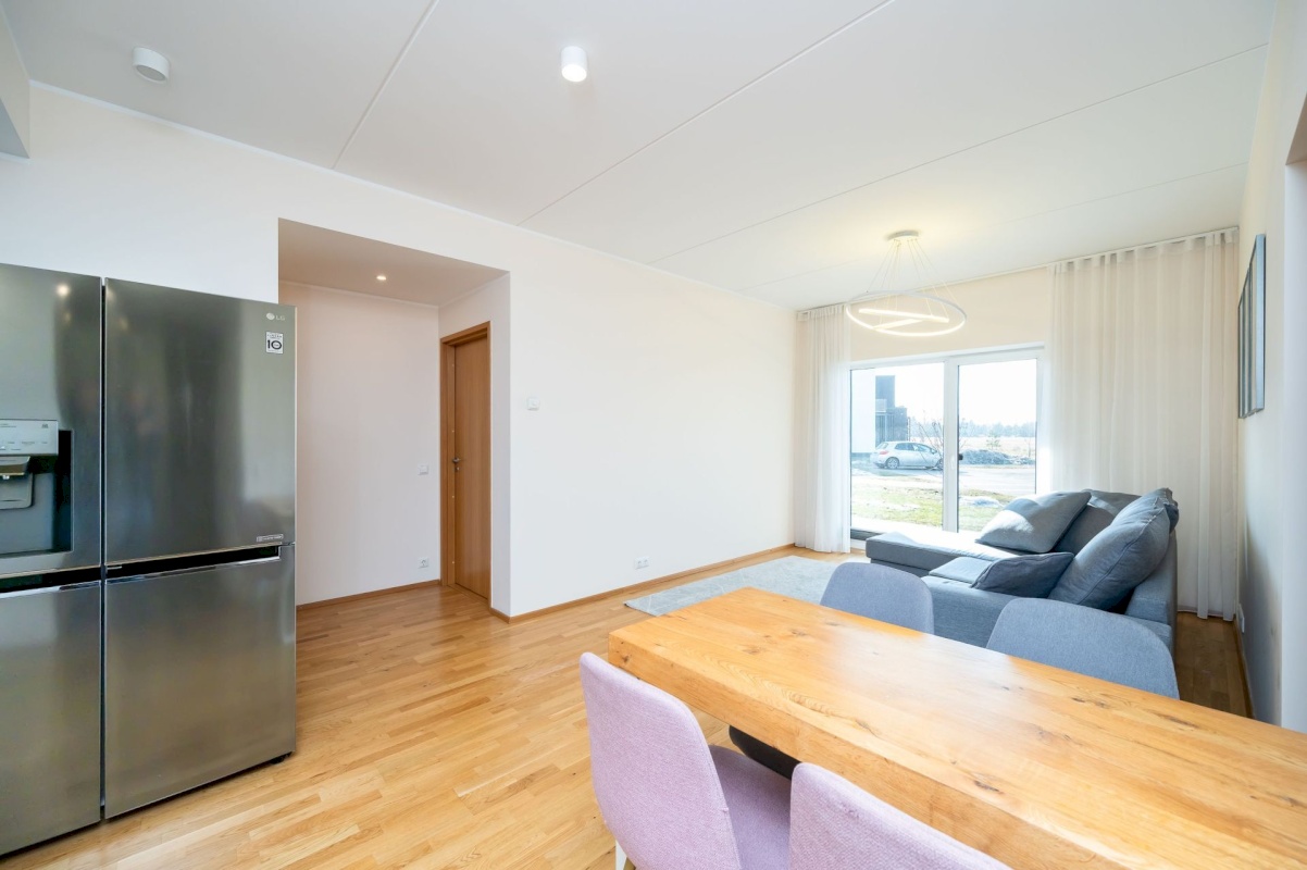 Rae vald, Peetri alevik, Sinilille tee 2/2