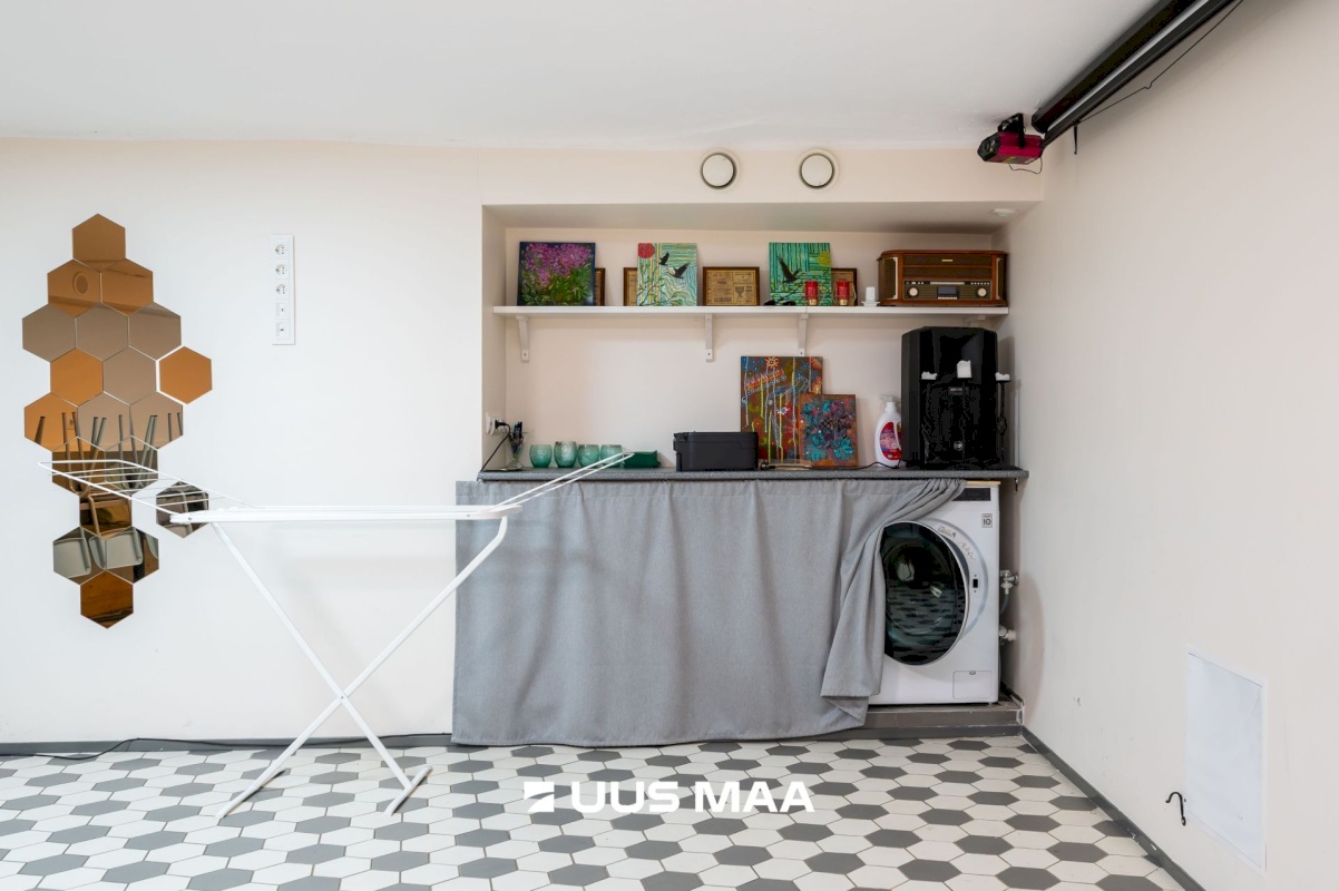 Tallinn, Kesklinna linnaosa, Vanalinn, Väike-Kaarja tn 1