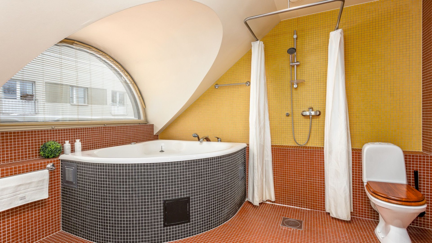 Tallinn, Kesklinna linnaosa, Kadriorg, Koidula 28