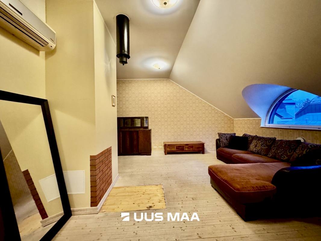 Tallinn, Kesklinna linnaosa, Kadriorg, Koidula 28