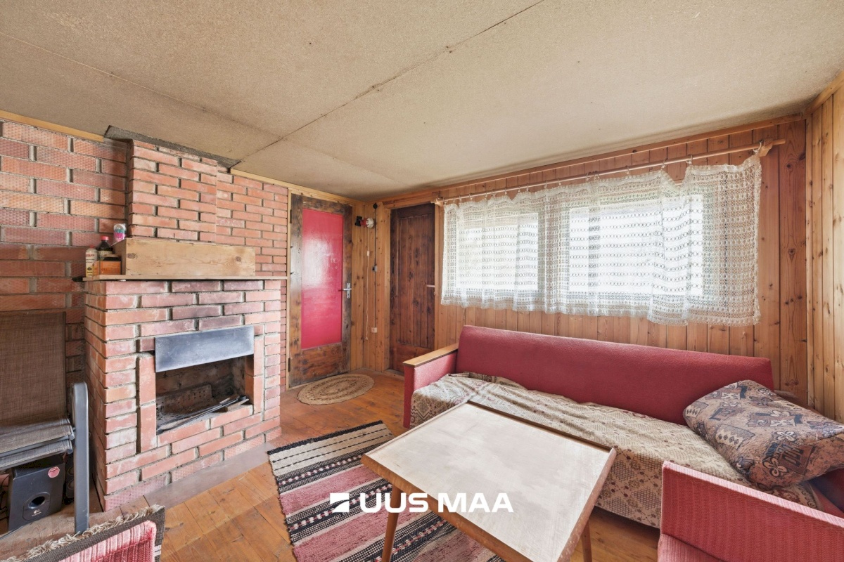 Haljala vald, Vergi küla, Ööbiku tee 10