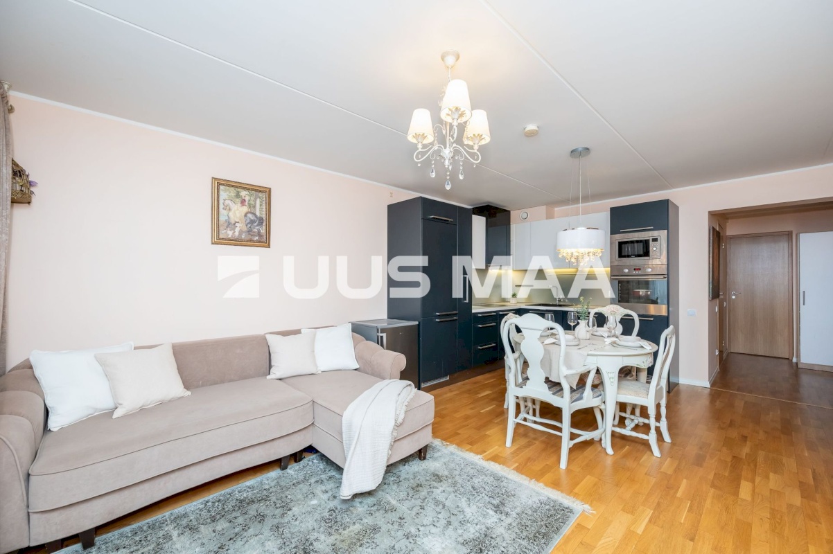 Tallinn, Kesklinna linnaosa, Kadriorg, Uuslinna 5