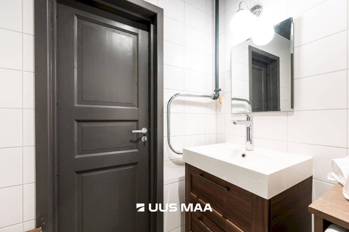 Tallinn, Kesklinna linnaosa, Pärnu mnt 106