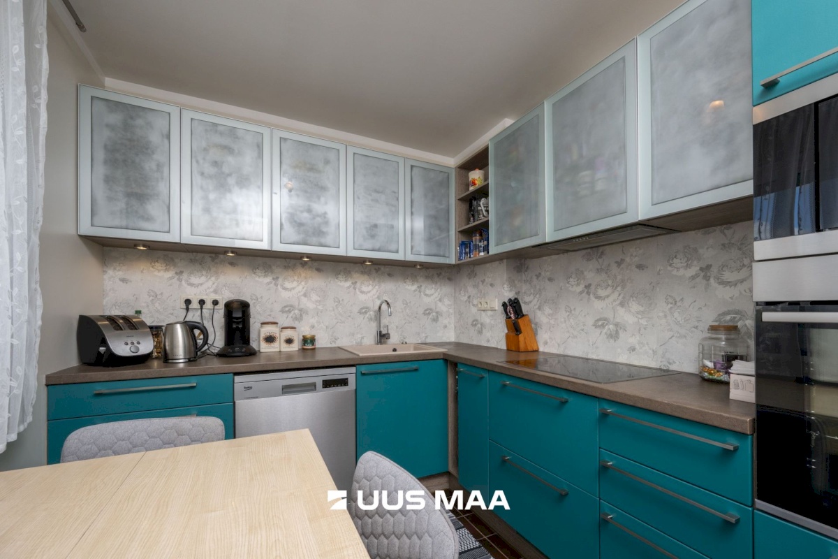 Hiiumaa vald, Kärdla linn, Heltermaa mnt 15