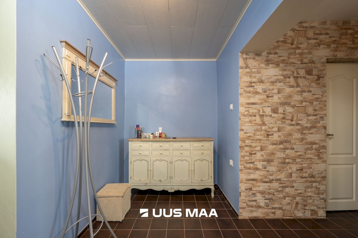 Hiiumaa vald, Kärdla linn, Heltermaa mnt 15