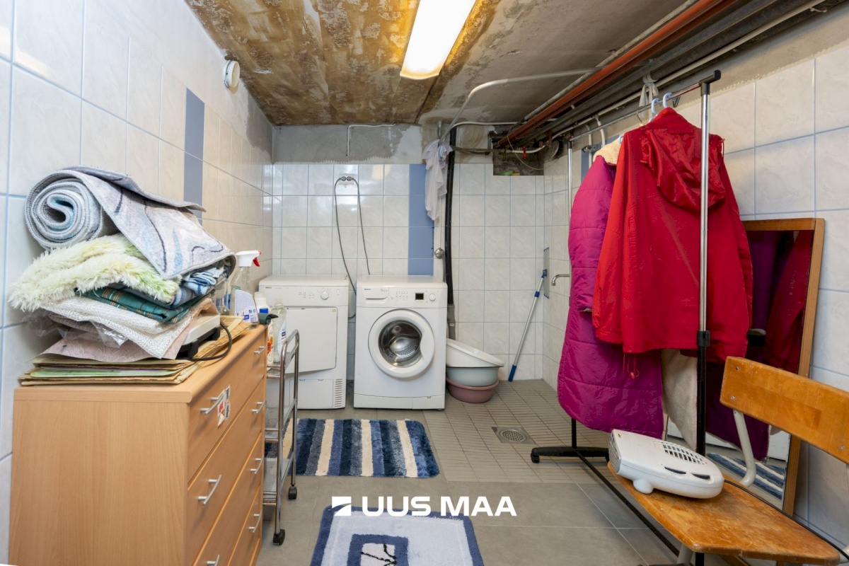 Hiiumaa vald, Kärdla linn, Heltermaa mnt 15