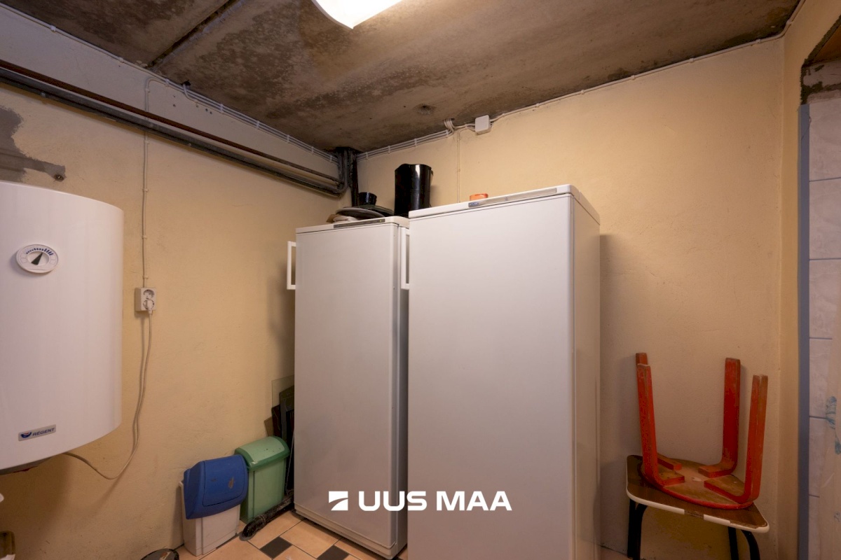 Hiiumaa vald, Kärdla linn, Heltermaa mnt 15