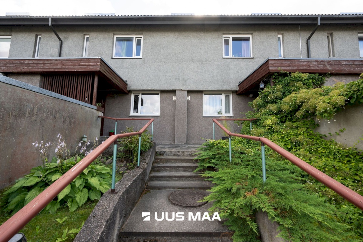 Hiiumaa vald, Kärdla linn, Heltermaa mnt 15