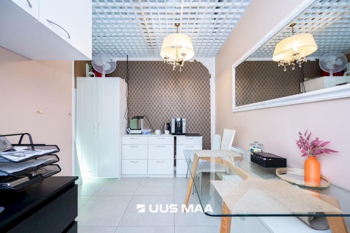 Tallinn, Mustamäe linnaosa, Karjavälja tn 4