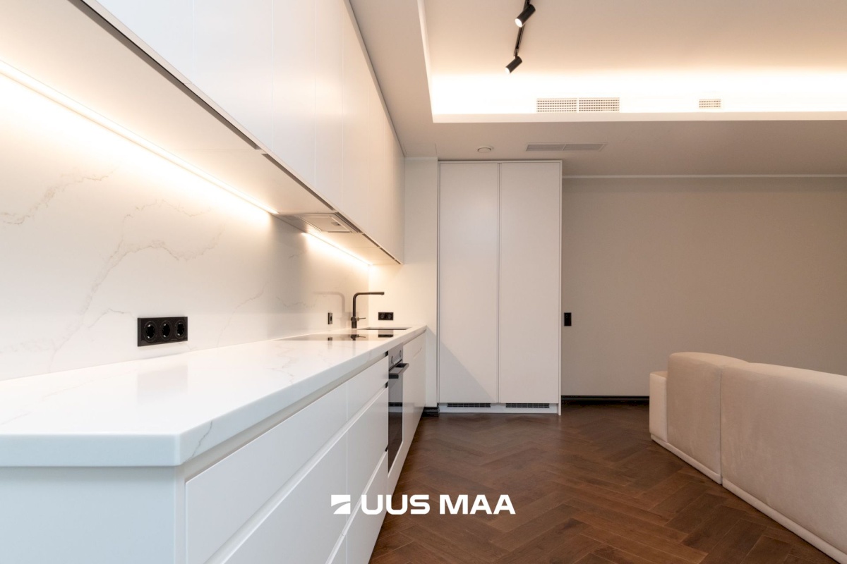 Tallinn, Nõmme linnaosa, Pärnu mnt 328