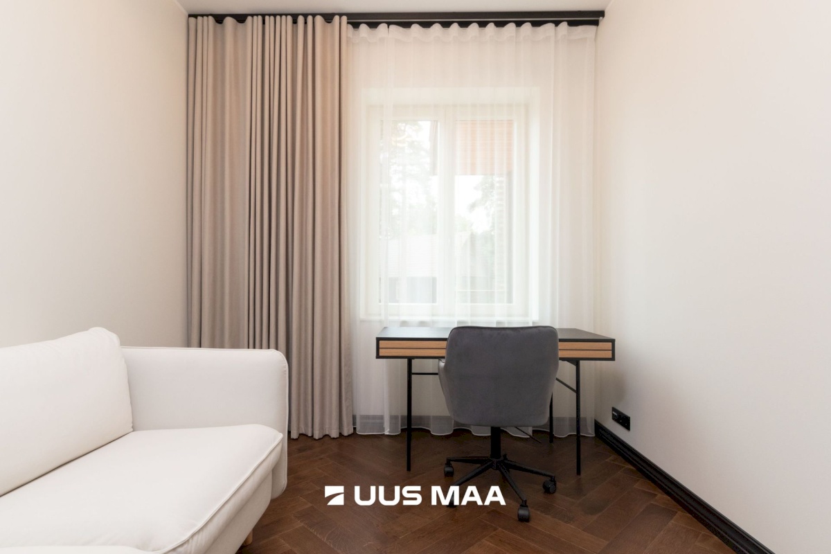 Tallinn, Nõmme linnaosa, Pärnu mnt 328