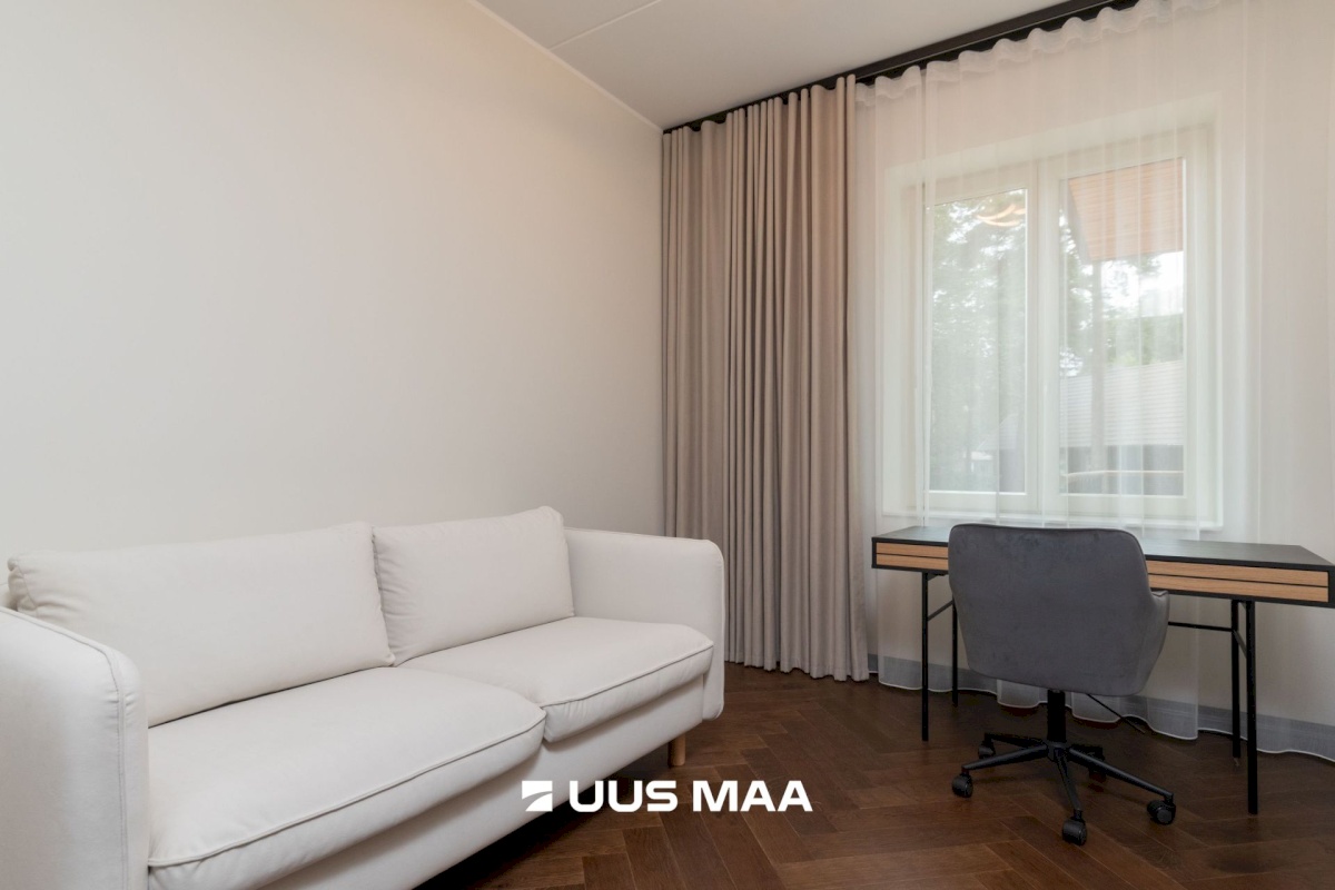 Tallinn, Nõmme linnaosa, Pärnu mnt 328