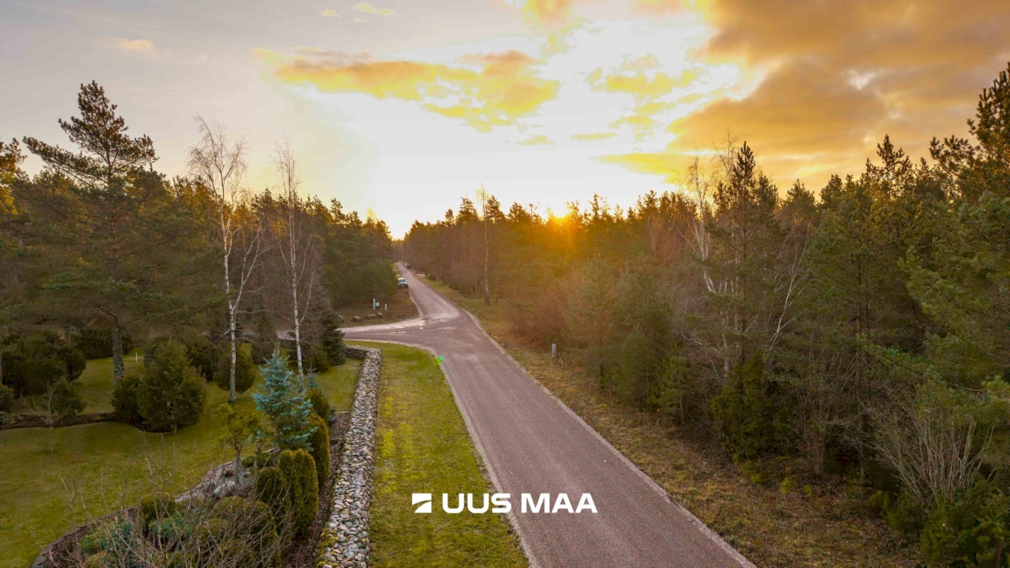 Saaremaa vald, Upa küla, Kaarli tee 10