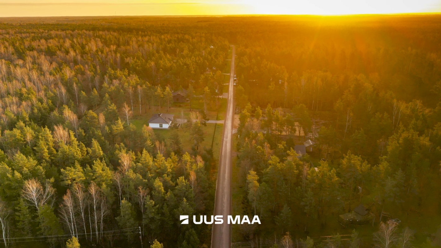 Saaremaa vald, Upa küla, Kaarli tee 10