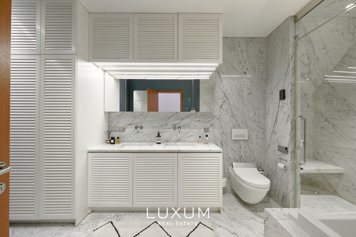 Tallinn, Kesklinna linnaosa, Kreutzwaldi 10