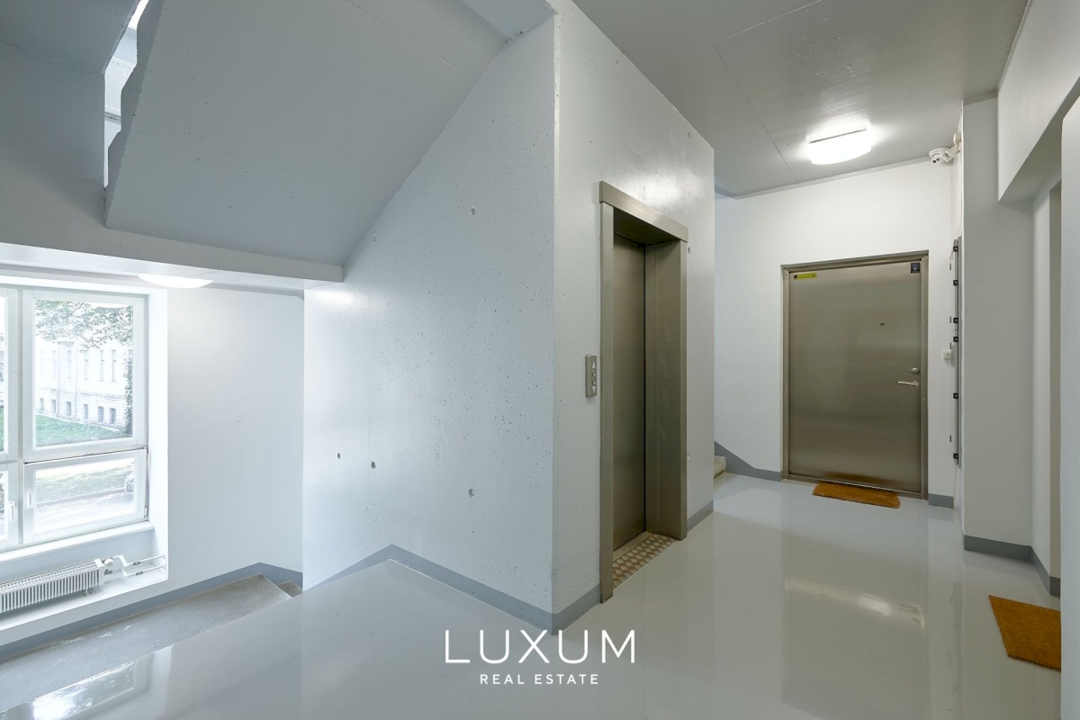 Tallinn, Kesklinna linnaosa, Kreutzwaldi 10