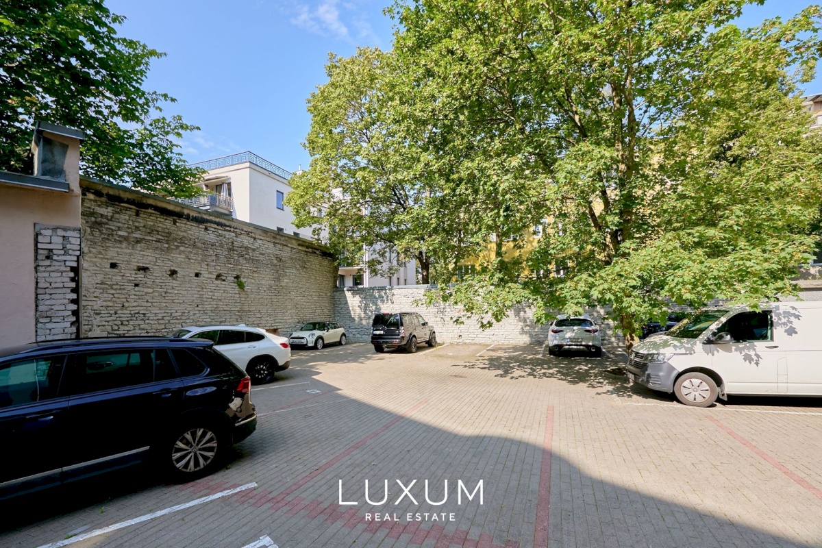 Tallinn, Kesklinna linnaosa, Kreutzwaldi 10