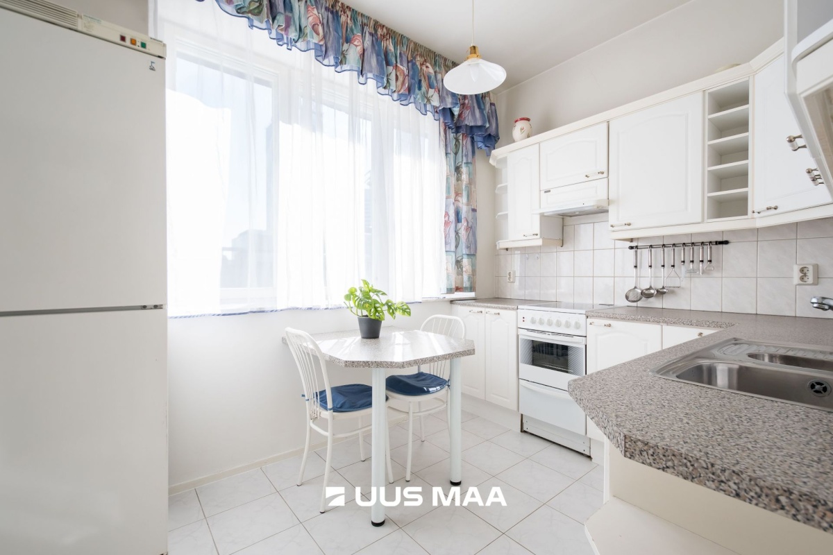 Tallinn, Kesklinna linnaosa, Kaubamaja 4