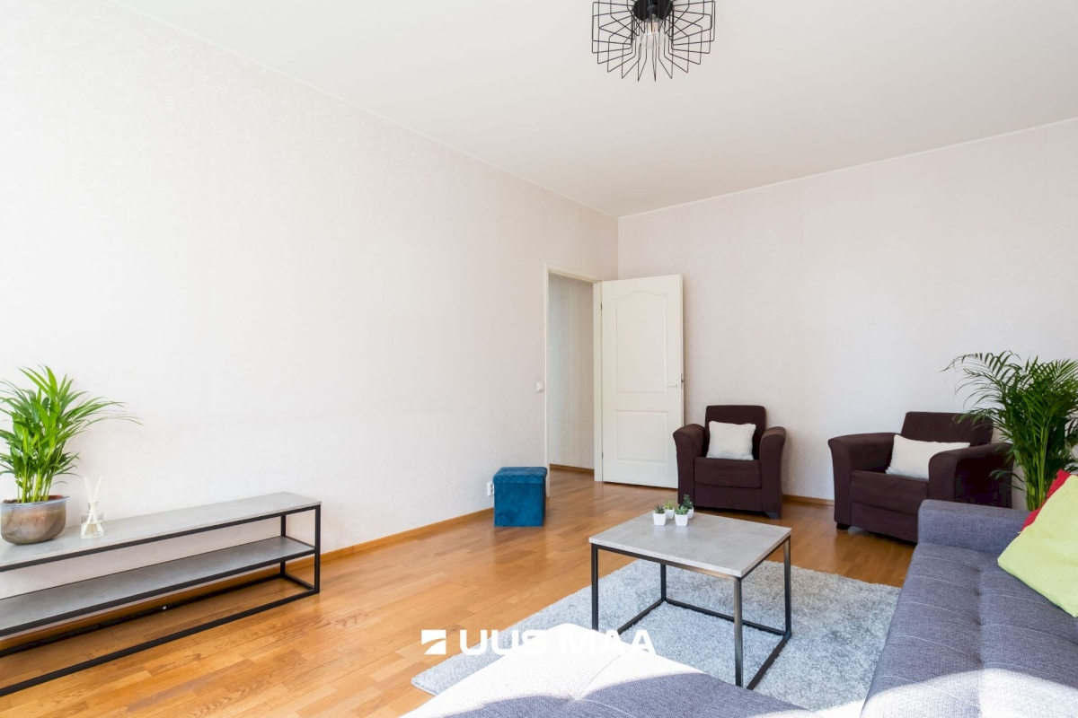 Tallinn, Kesklinna linnaosa, Kaubamaja 4